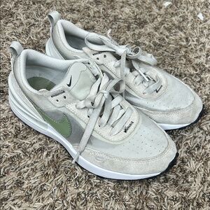 Nike Waffle One Low Light Bone Oil Green Youth Sz 3